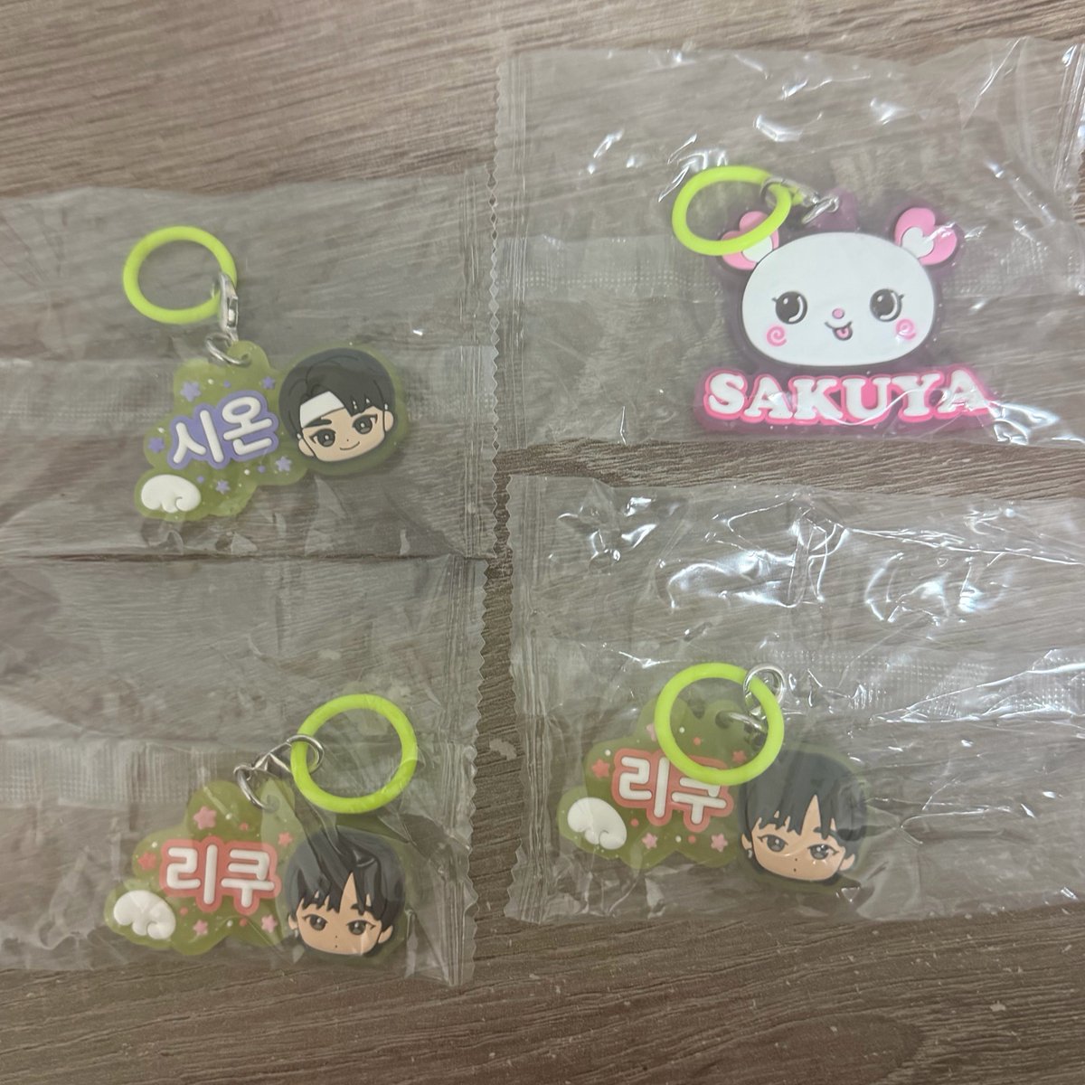 Baby84Blue's tweet photo. NCTWISH NCT WISH うぃし ウィシ ガチャガチャ 交換 買取 ぷっくりめじるしアクセサリー

【譲】シオンA、サクヤB、リクA
【求】リョウAB、ユウシAB

札幌手渡し又は郵送での交換希望です。
纏めて交換して下さる方優先◎
条件合う方どなたでも、気軽にお声かけください😖😖 https://t.co/kvPgO4lYEX