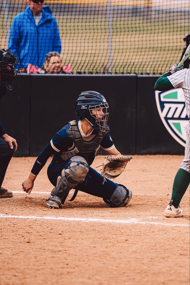 OdyEmma's tweet photo. Softball lessons! I have played at the University of Toledo as a catcher the past 3 seasons. I am also going on my 3rd season as a travel softball coach with Ohio Outlaws. If interested send me a message for more information! https://t.co/t2kpqAKzU7