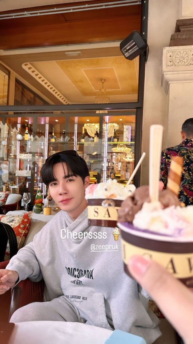 พิลี่ 🍑 tweet media