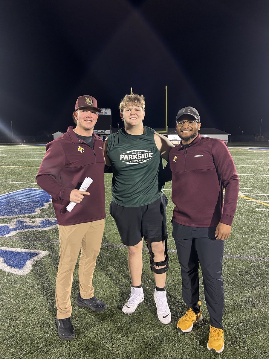 ElijahIsaacs10's tweet photo. Thank you coach @CoachTrePrice for coming out tonight! Ill see you again for sure. Lets go to work. 

Go Gulls! https://t.co/VzTTgXZokw