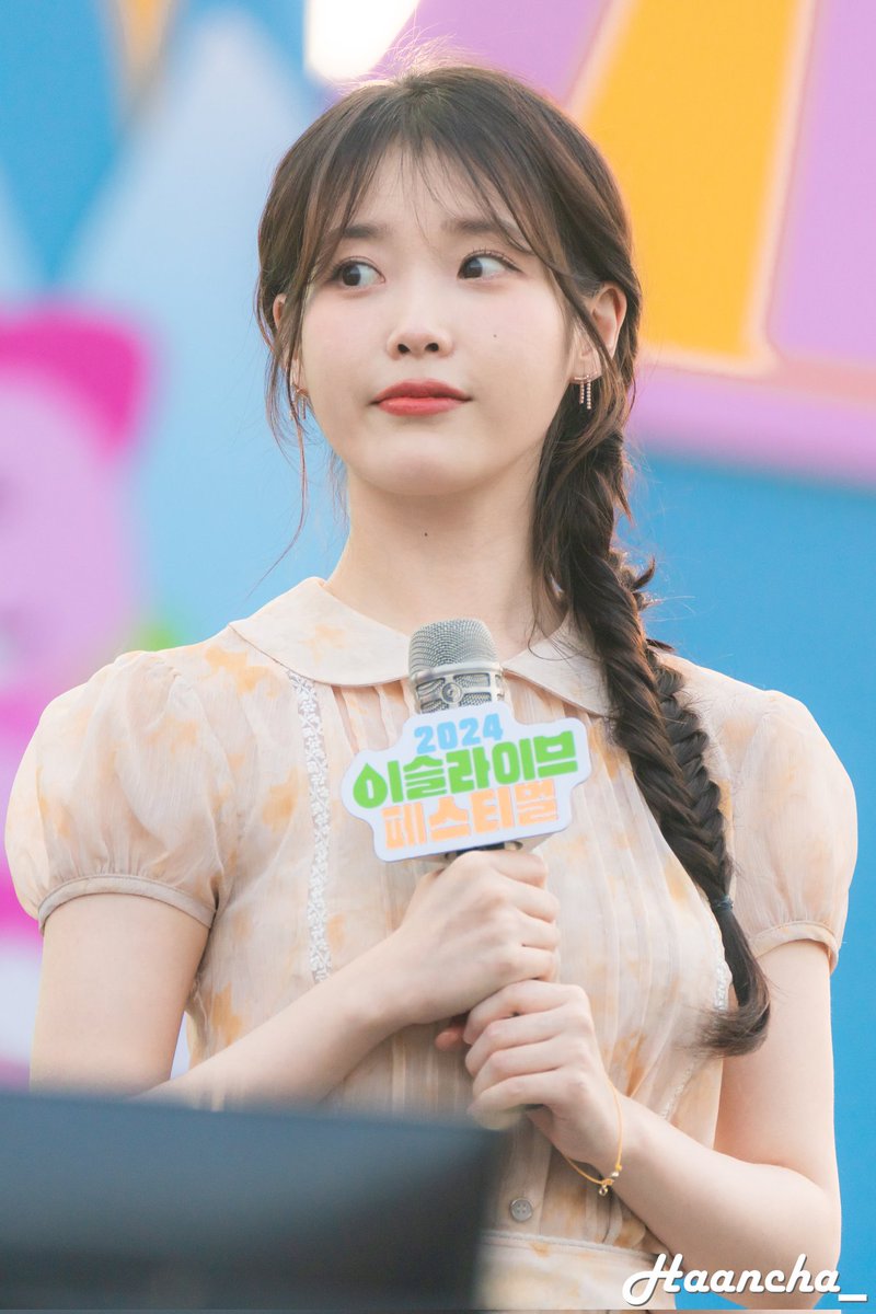haancha_'s tweet photo. #아이유의_탄일을_경하드리옵니다
#HAPPY_JI3UN_D4Y https://t.co/vtdFRmxNWB
