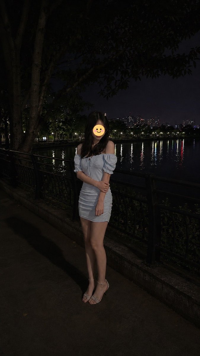 Berryaf2's tweet photo. 现在的天气真让人喜欢，让老婆可以展示身材 https://t.co/IMKvWq1ZWv