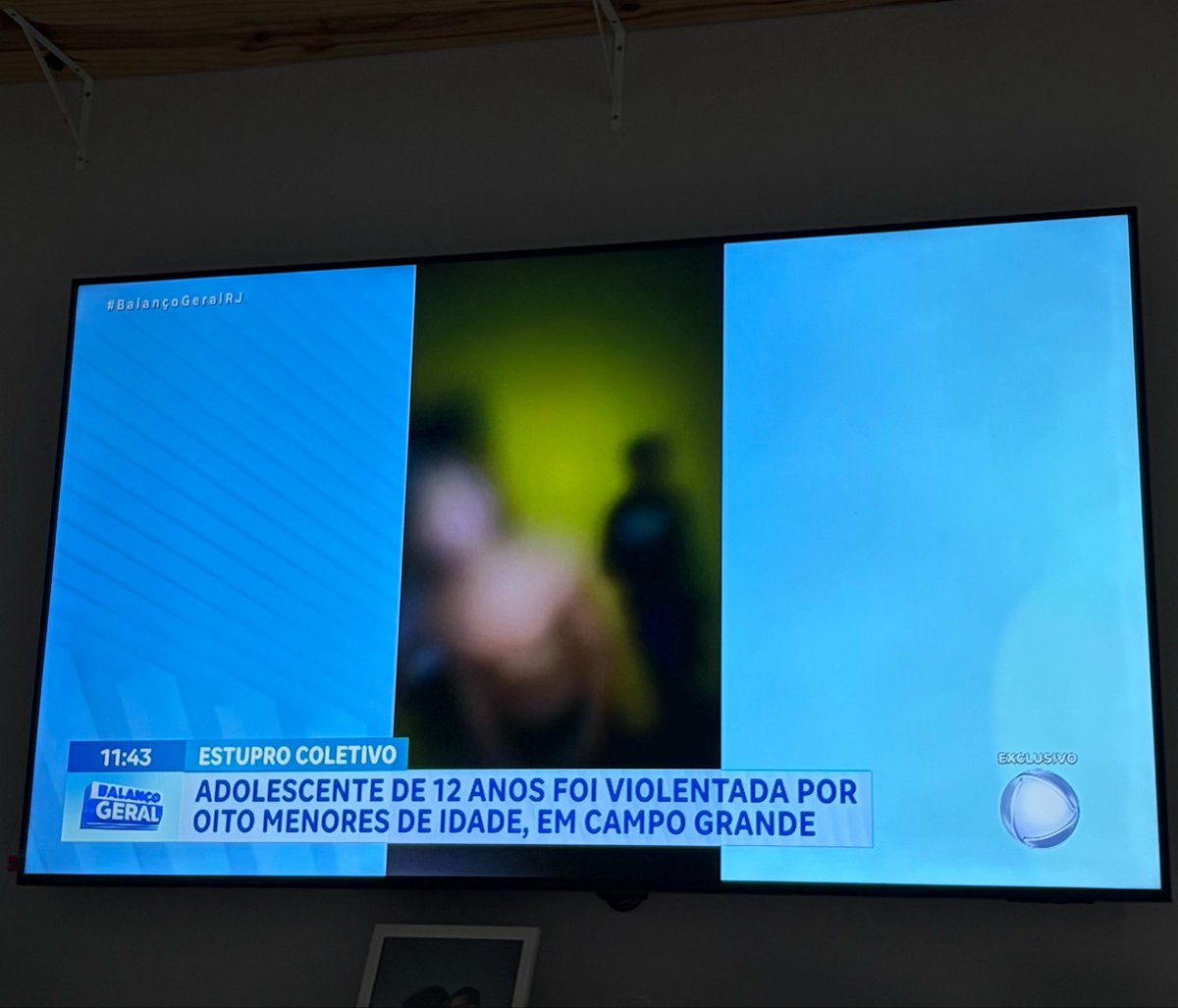 só um blushzinho 💄 tweet media