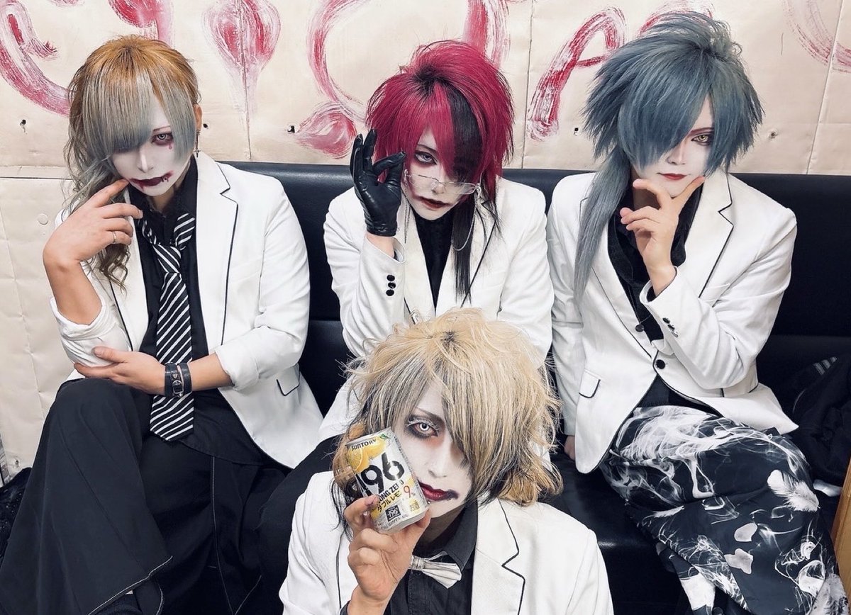 error_official_'s tweet photo. 2026/5/15
エラー。ONEMAN 「顔面蒼白」〜サポートだって祝わせて〜

ご来場いただきありがとうございました！
チケット購入された方はデジタルチケットのスクリーンショットと希望メンバーを記載しDMをお願いいたします！ https://t.co/TjVvxmr00B