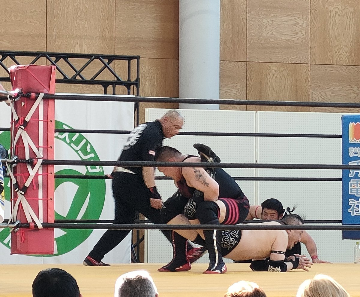 Saaki21987422's tweet photo. 5.10 プロレスリングDEWA@新庄
〈メインイベント➃〉
#デワプロ
#DPW
#SINDICATE https://t.co/6EsNLjVMwX