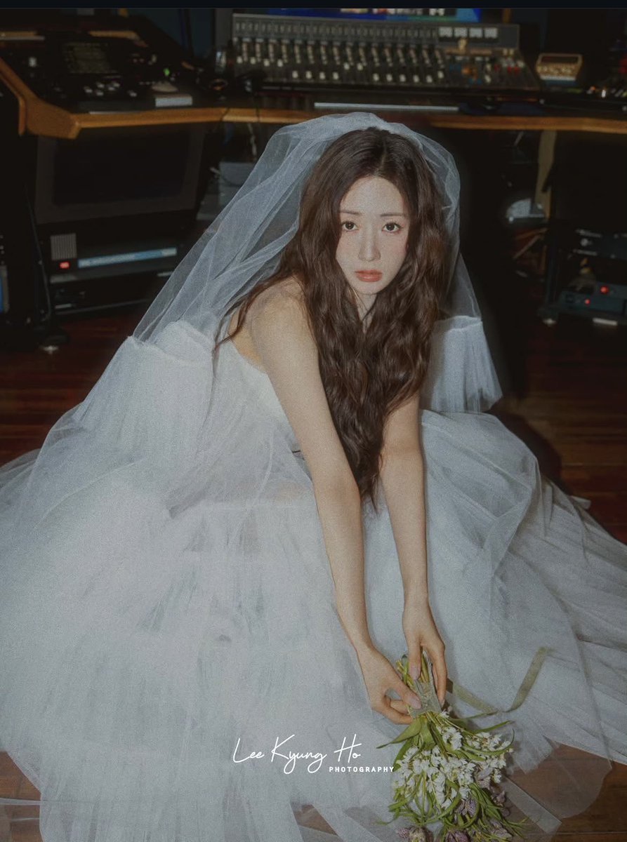 APINKISMYHOME's tweet photo. Our Bbom 🥹 I was 13 when I stan Apink and I’m so happy to see my one of my fave to enter new chapter in her life. Congratulations and have a great wedding day tomorrow @APINKB https://t.co/li6Myy94gT