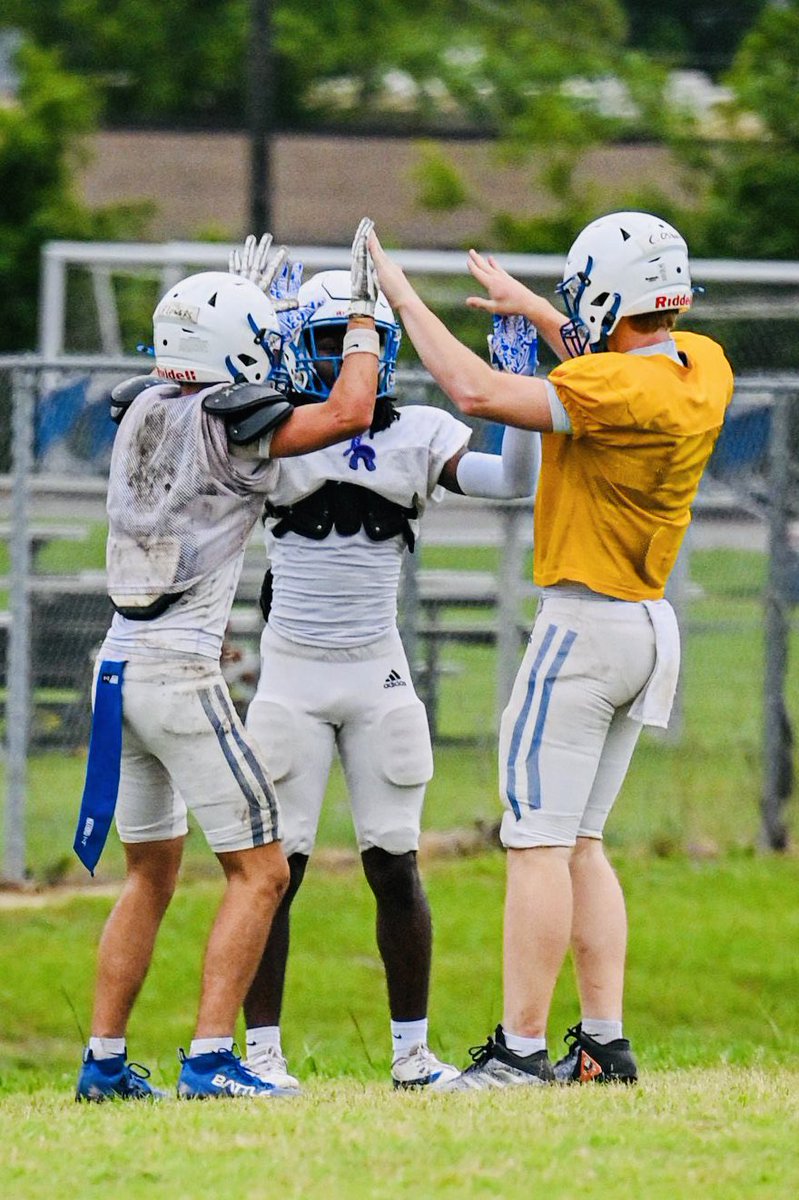 Cadenosborn2027's tweet photo. Wake 🆙  It’s Game Day❗️❗️
📅 Friday May 15th
📍 Booker T. Washington High School
⏰ 6:00 PM
@BookerTFB @CoachOnkka @kflowers__1 @_timothy237 https://t.co/HdTMTbJSyo