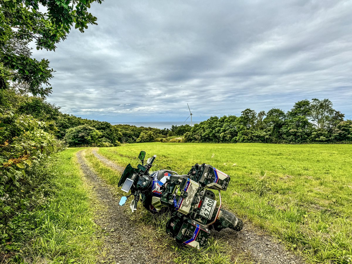 zeCrlRTIv3CM5Cd's tweet photo. バイク乗ってたら
なんかオフ車ばっかに
なってくるのなぜ?
#F450GS
#R1250GS ADV
#G450X
#tmRacing https://t.co/utes5cUKUt