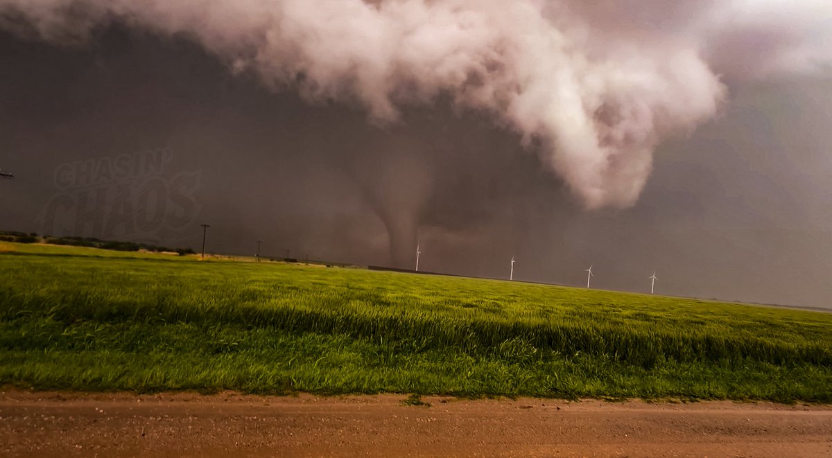 Storm Chaser ☈ob tweet media