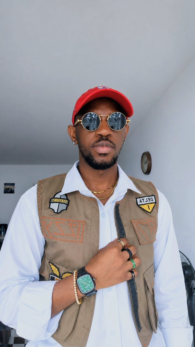 izzymulenga's tweet photo. 🦺 🕶️ 🧢 
Jewelry styled by https://t.co/GUp9S79N5h https://t.co/a4DDVZZEcQ