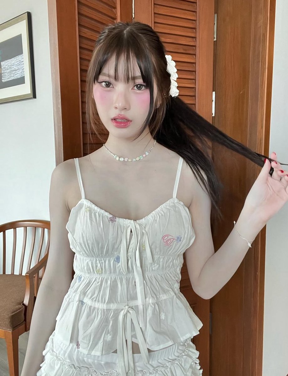 ladylover000's tweet photo. ชุดแจ่มเกิ้นนน😍 https://t.co/zcNDdZ3ydK