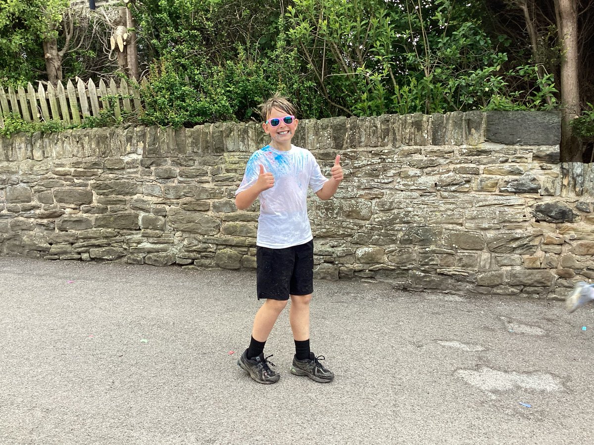 Class4Tsp's tweet photo. Colour run fun! 🎨 https://t.co/GG4C3YAVSY