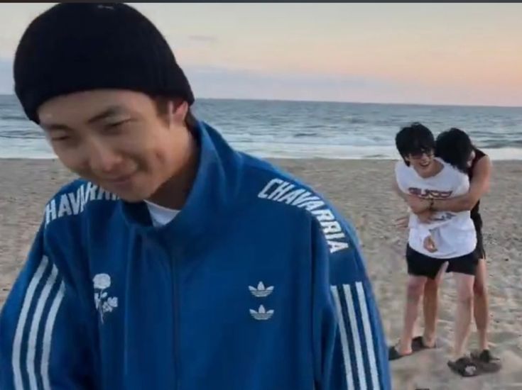 sunflowersnhobi's tweet photo. how i feel logging into twitter these days bc oomfs just be flirting on the tl #includeme https://t.co/siUFSXv3m8
