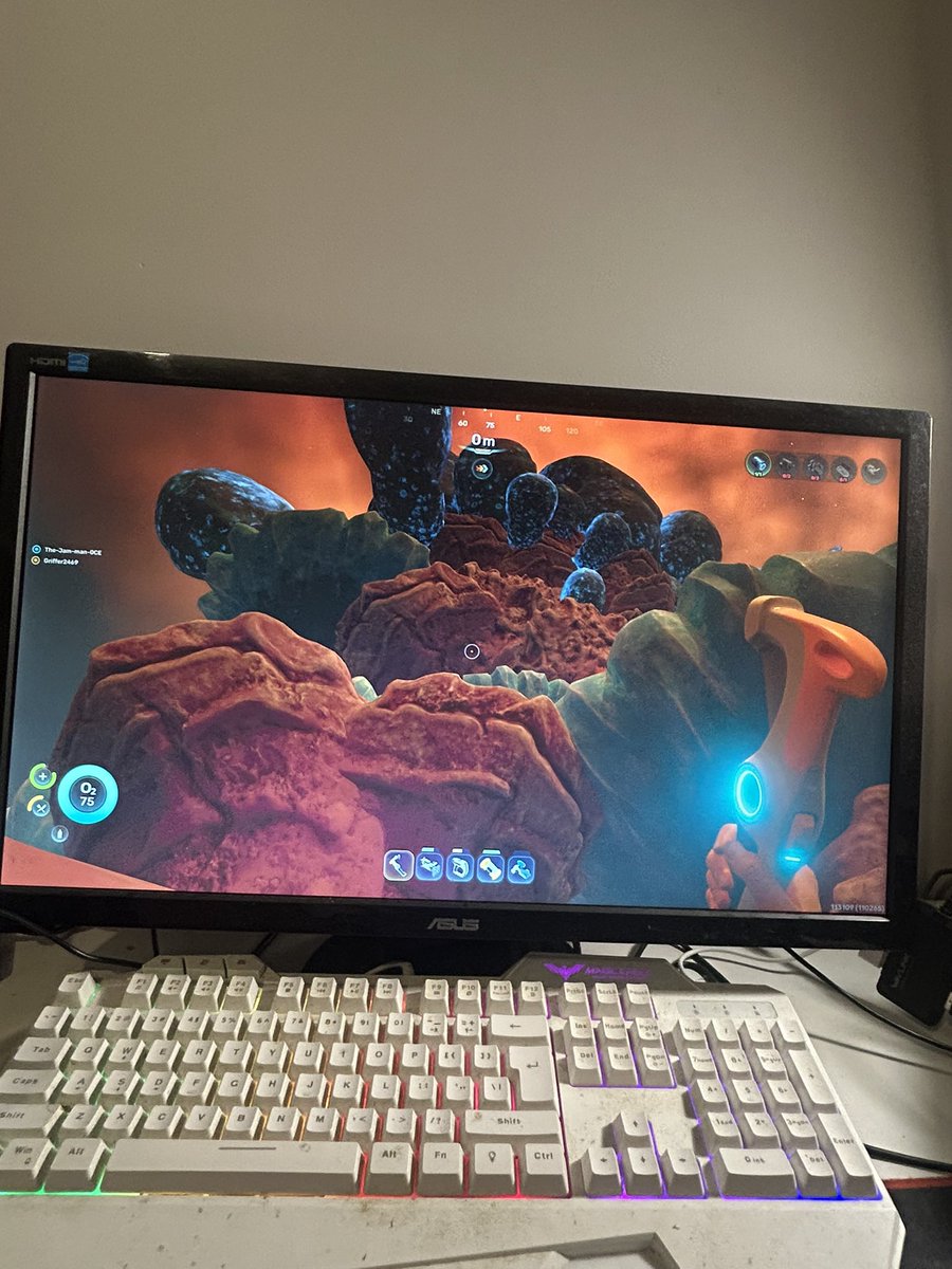 maxkochie's tweet photo. Uhhhhhhhhh @UnknownWorlds @Subnautica #subnautica2 https://t.co/pa4PE2XHvy