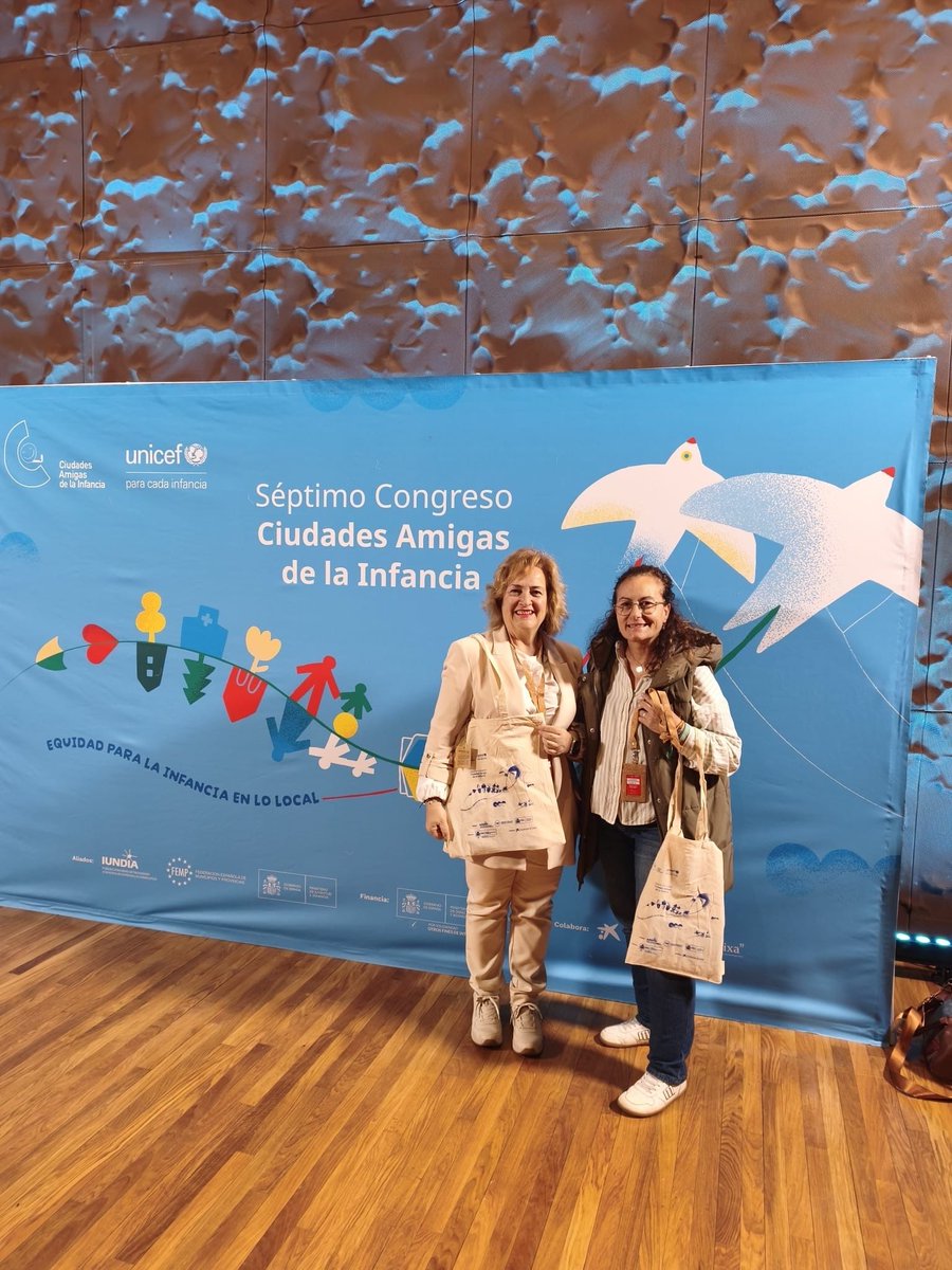 Alovera_en_red's tweet photo. 👉Alovera presente en el séptimo Congreso de Ciudades Amigas de la Infancia los días 12 y 13 de mayo celebrado en Madrid. 

Un encuentro que reunió a doscientas personas y a otras doscientas por streaming para analizar las oportunidades de la infancia y adolescencia. @unicef_clm https://t.co/GGYQ3KvHBH