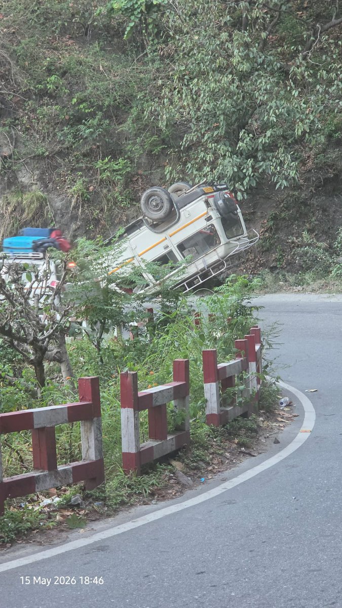 Whip_monster's tweet photo. Bolero accident in Uttarakhand
Drive Safely🙏
#Cars #AccidentNews #SUV https://t.co/6keYwzeg4V