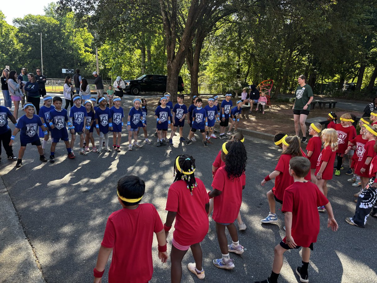 A_Lieblich's tweet photo. Field Day was a blast! #RNEGreatThings https://t.co/KnGttPyb8o