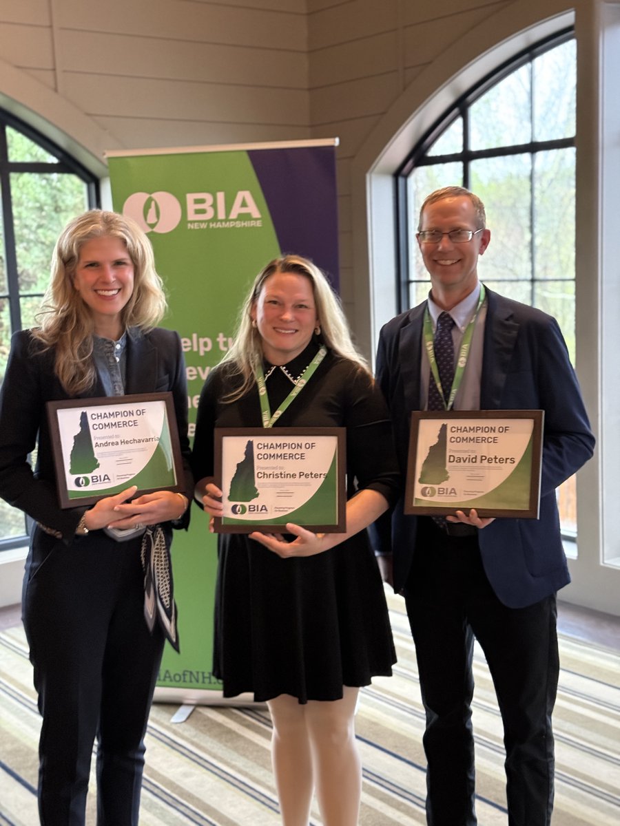elliott_tech's tweet photo. Last night, Elliott Controls' President, David Peters, and Owner, Christine Peters, were honored to receive the Champion of Commerce award from @BIAofNH! https://t.co/RBGHo1fmDa