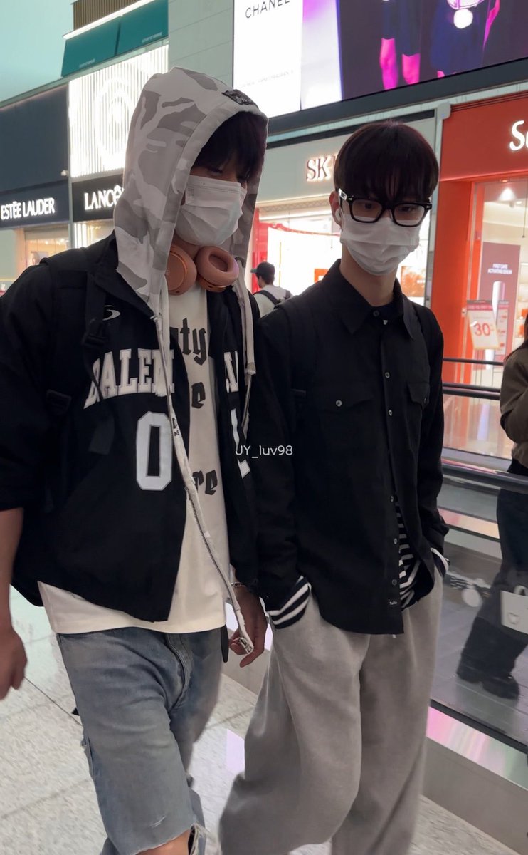 유우 tweet media