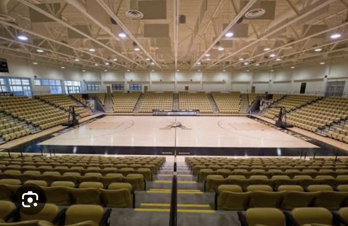 JaimeBoswell2's tweet photo. Andrews Lady Mustang Volleyball @AndrewsMustangs is in need of a Head Volleyball Coach, teaching field open. Proven winner &amp; high character leader to continue the positive rise of the program. Apply via @Andrews_ISD @AustinTGCA @THSCAcoaches @OfficialTHSADA 2nd sport attached. https://t.co/xqbooe7ITW