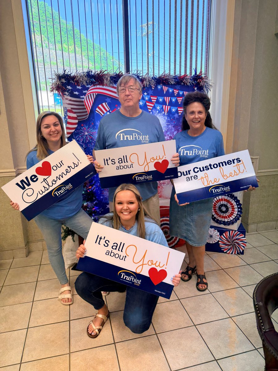 TruPointBank's tweet photo. We’re sparkling with gratitude for the best customers in the world! 🎆 We’re truly grateful for the trust and support of our customers and community! #CustomerAppreciationDay #WeLoveOurCustomers 

Member FDIC https://t.co/GXlPQGwaku