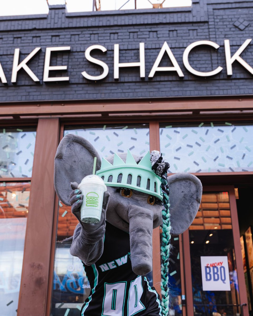 SHAKE SHACK tweet media