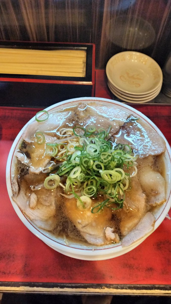 hub_worker's tweet photo. ラーメンが重く感じる年齢になってきた😑 https://t.co/yKYcudv2Hx
