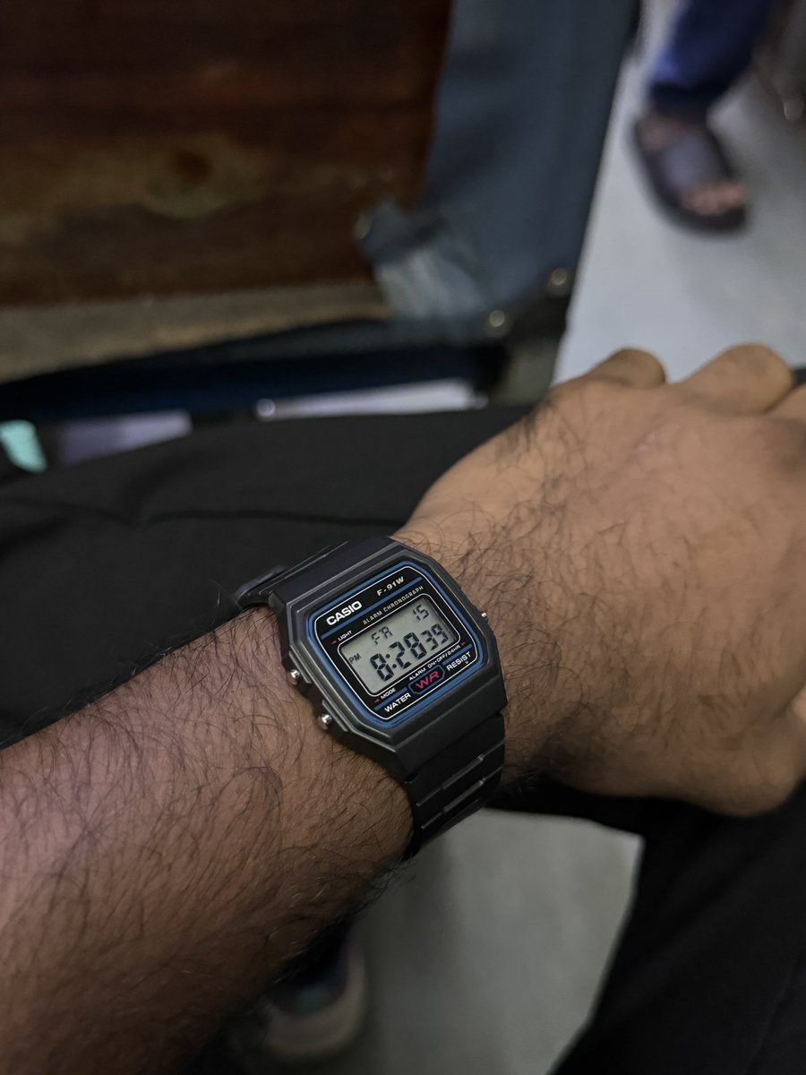 hon_rajapaksha's tweet photo. පර්පෙක්තෝ 😎👌
#casiof91w https://t.co/yM0Aa0mwV3
