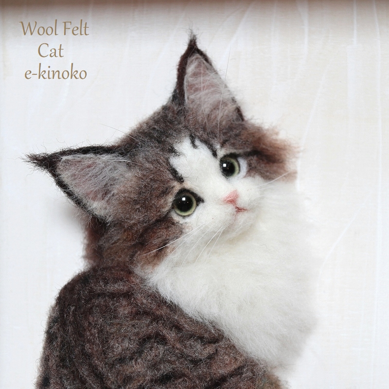 ヤフオク出品中】 羊毛フェルト『箱中ノ猫（見返りノルウェージャン