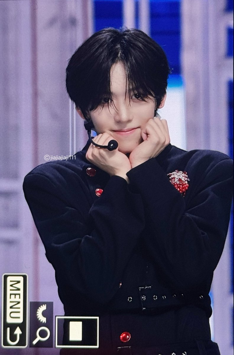 아름 tweet media