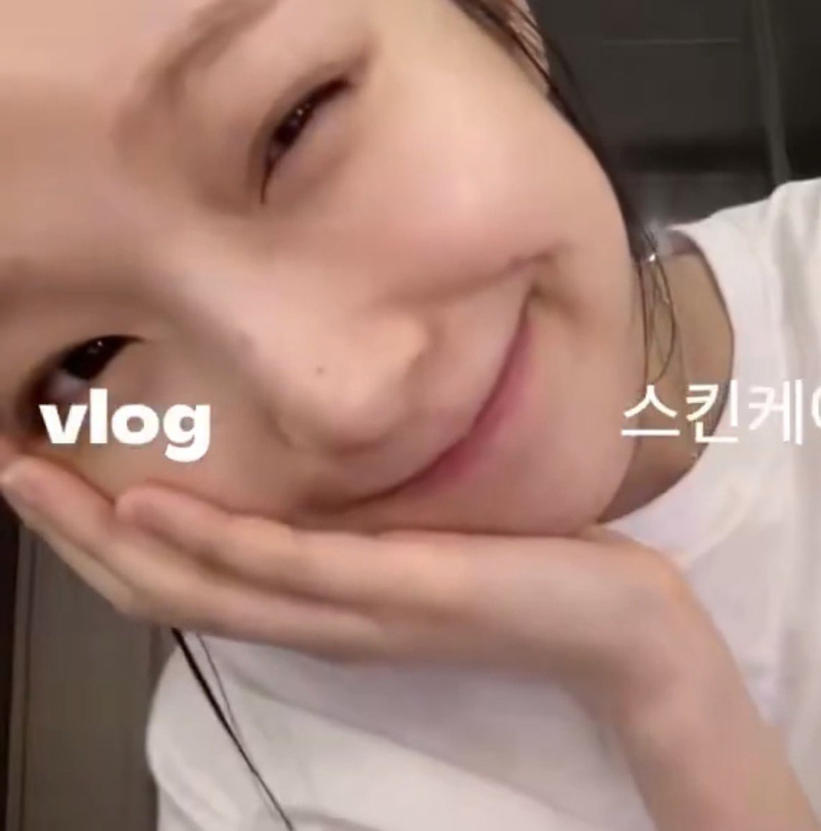 러브 tweet media