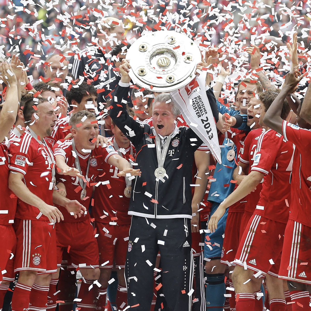Bastian Schweinsteiger tweet media