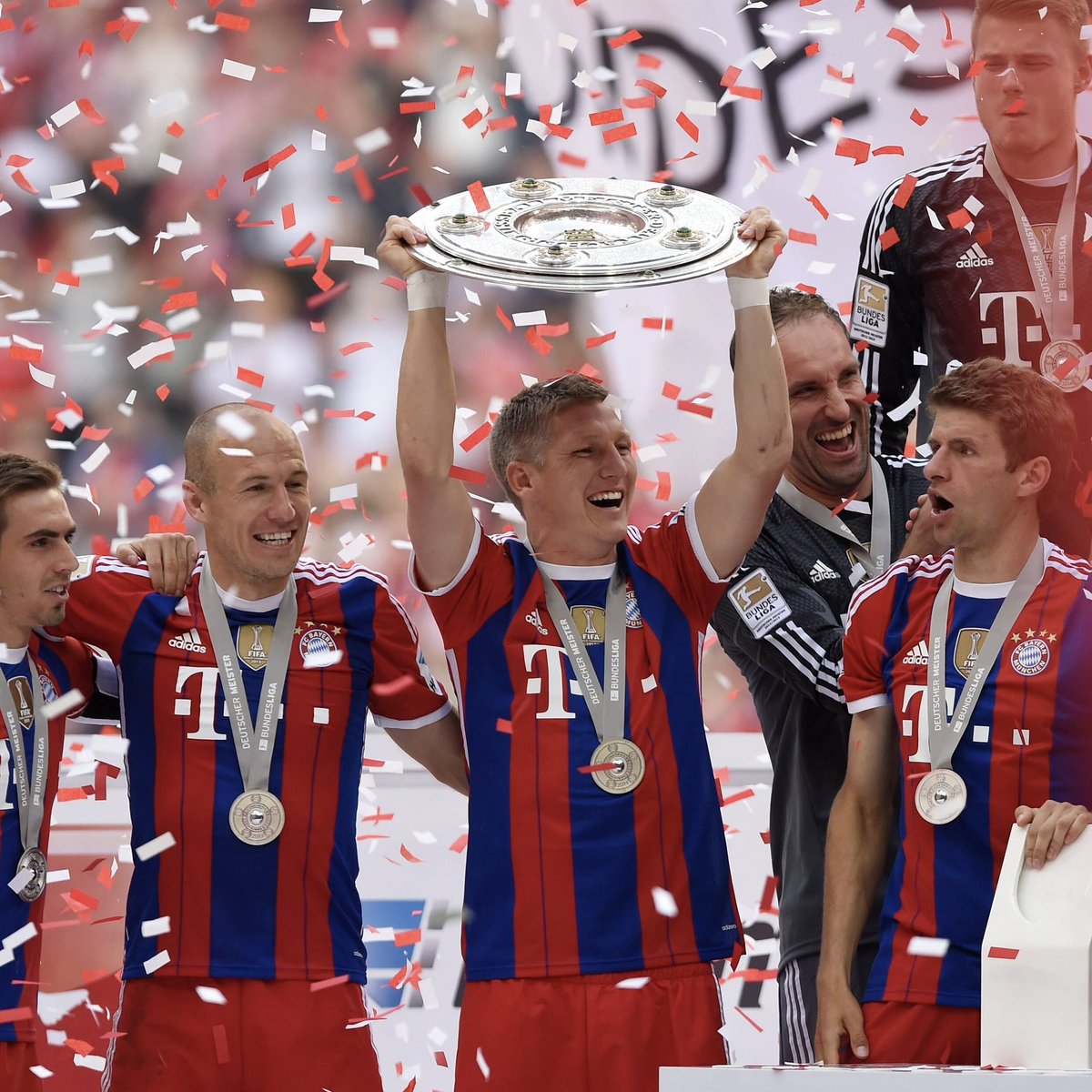 Bastian Schweinsteiger tweet media