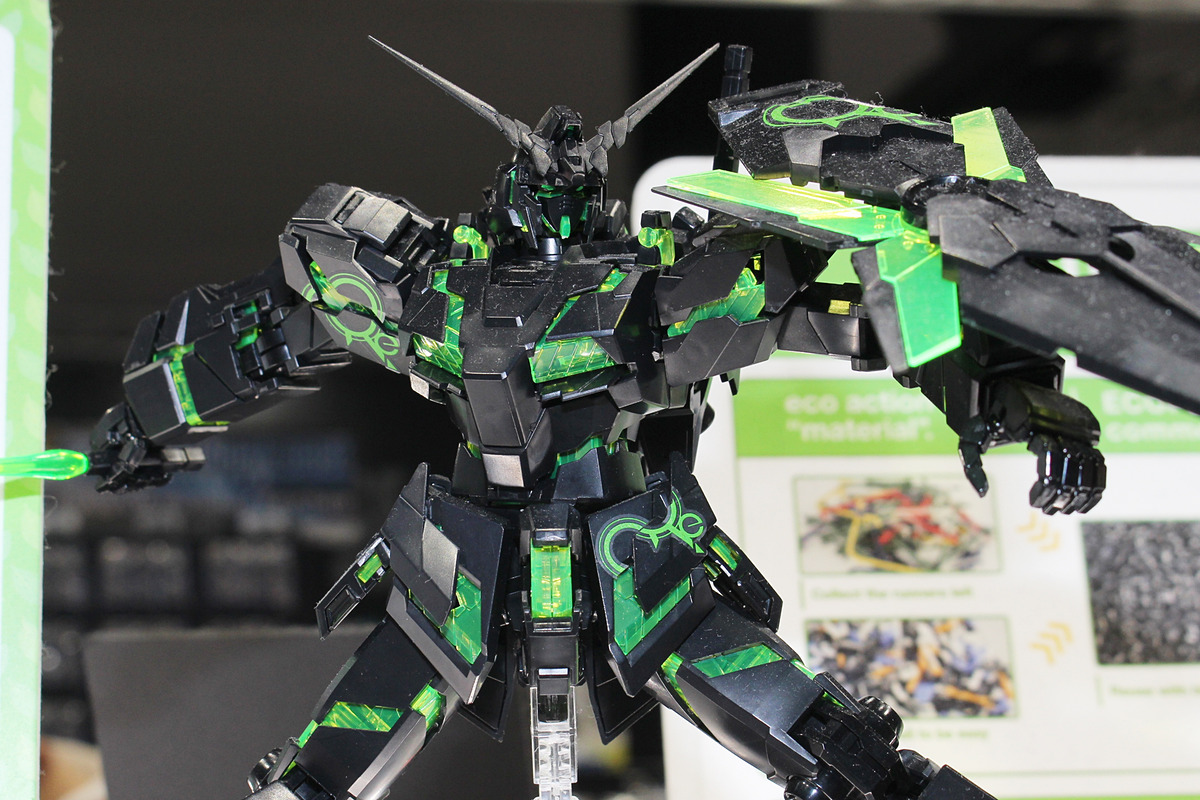 B品　万年筆　ハイブリッドオパール　ユニコーン緑斑 漆黒の機体はリサイクルの証。「MG 1/100 ユニコーンガンダム [リ
