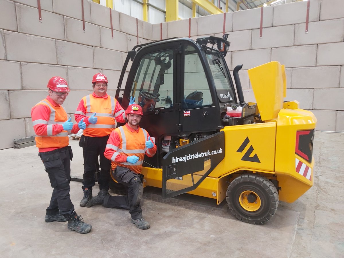 CertoraTraining's tweet photo. Over the last few weeks, our instructors have been delivering telehandler training at @Veolia's new Battlefield site🦺

A huge thank you to the Veolia team for their engagement and professionalism throughout all the training👏

🌐 https://t.co/u93HeUybhJ https://t.co/Hoq939CG7C