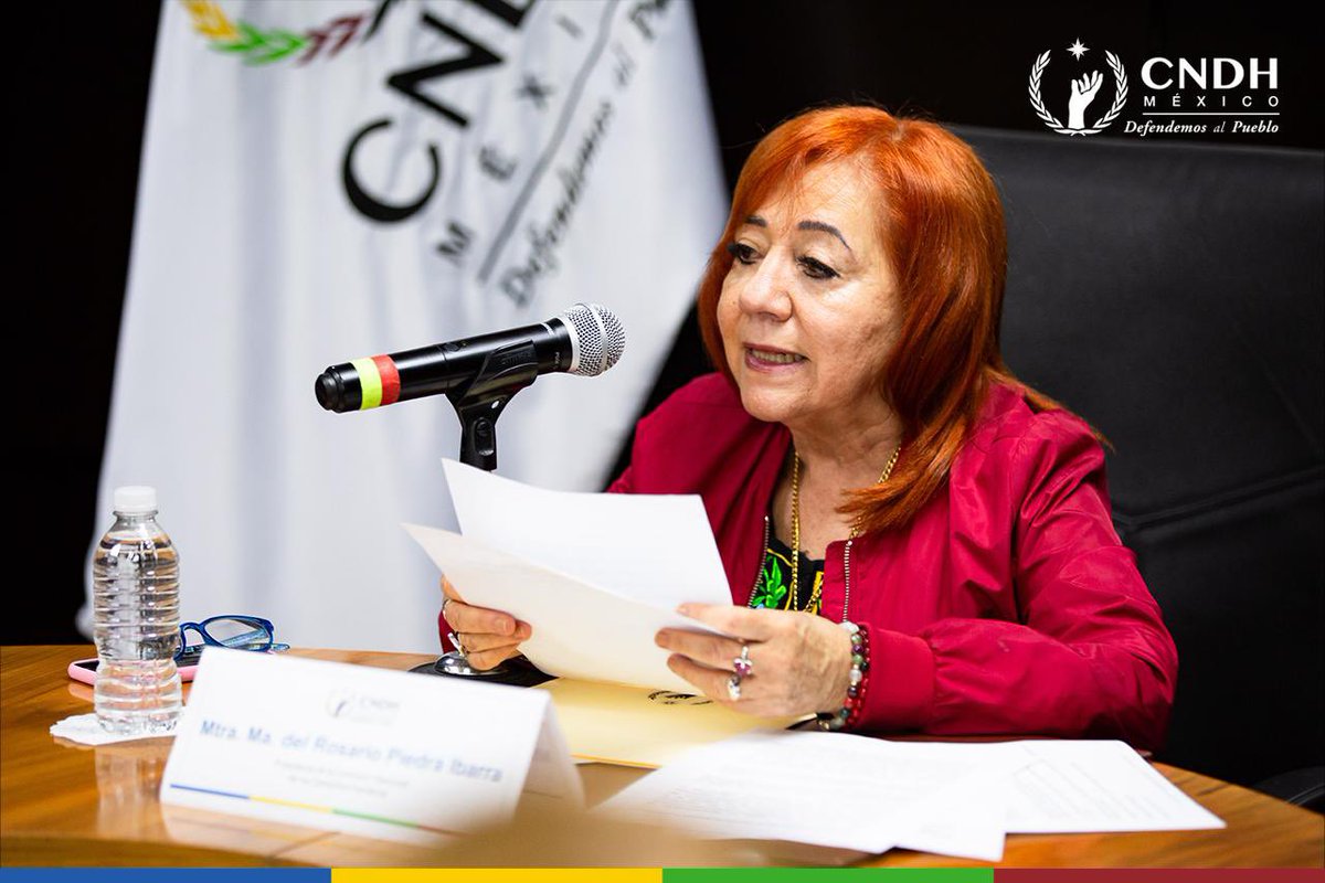CNDH's tweet photo. Suscribimos un convenio con la Comisión de Derechos Humanos del Estado de Hidalgo. Establece las bases de colaboración para enfrentar de mejor manera los desafíos en la protección y defensa de los derechos humanos. 

#DefendemosAlPueblo https://t.co/in7qSUUIgo