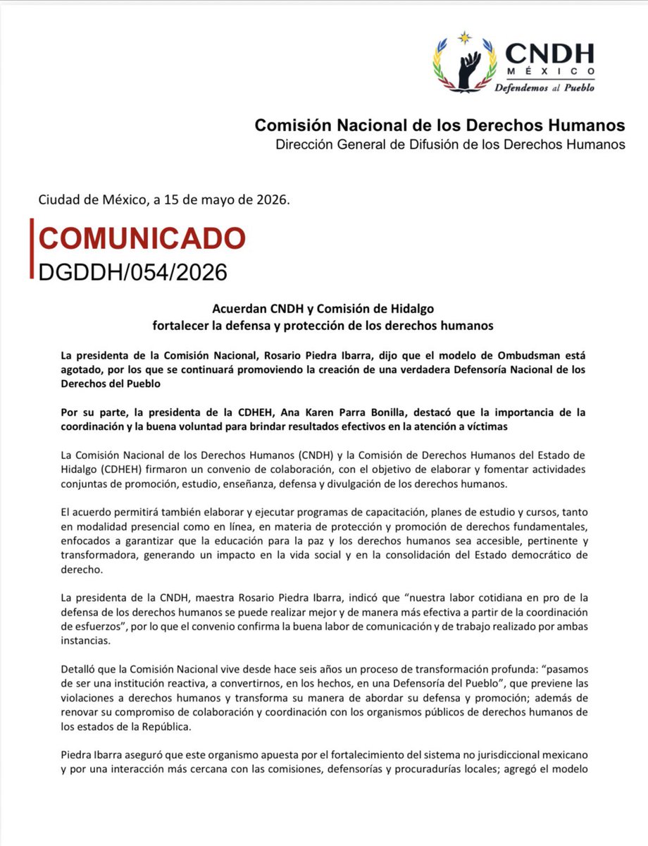 CNDH's tweet photo. Suscribimos un convenio con la Comisión de Derechos Humanos del Estado de Hidalgo. Establece las bases de colaboración para enfrentar de mejor manera los desafíos en la protección y defensa de los derechos humanos. 

#DefendemosAlPueblo https://t.co/in7qSUUIgo