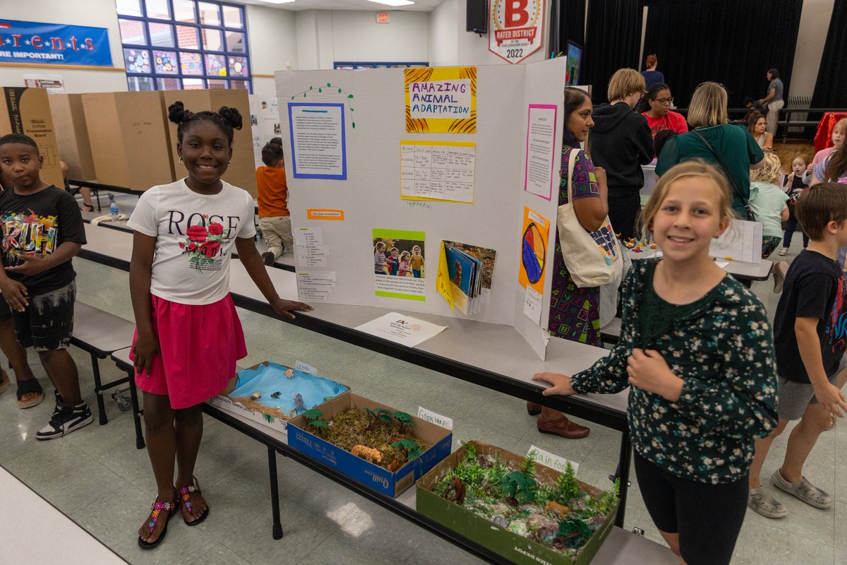DelValleISD's tweet photo. In our Gifted &amp; Talented Showcase Night,  students from across the district shared innovative projects, and demonstrations that highlighted the amazing learning taking place at every campus,  A huge thank you to our students, educators, and families across DVISD! https://t.co/jUPCuK9BQH