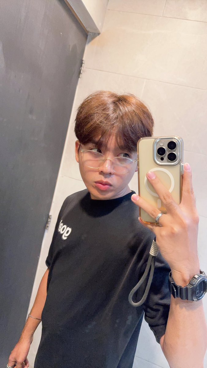 _00el's tweet photo. Day 1 ✅ https://t.co/xw9T6m4Lm5