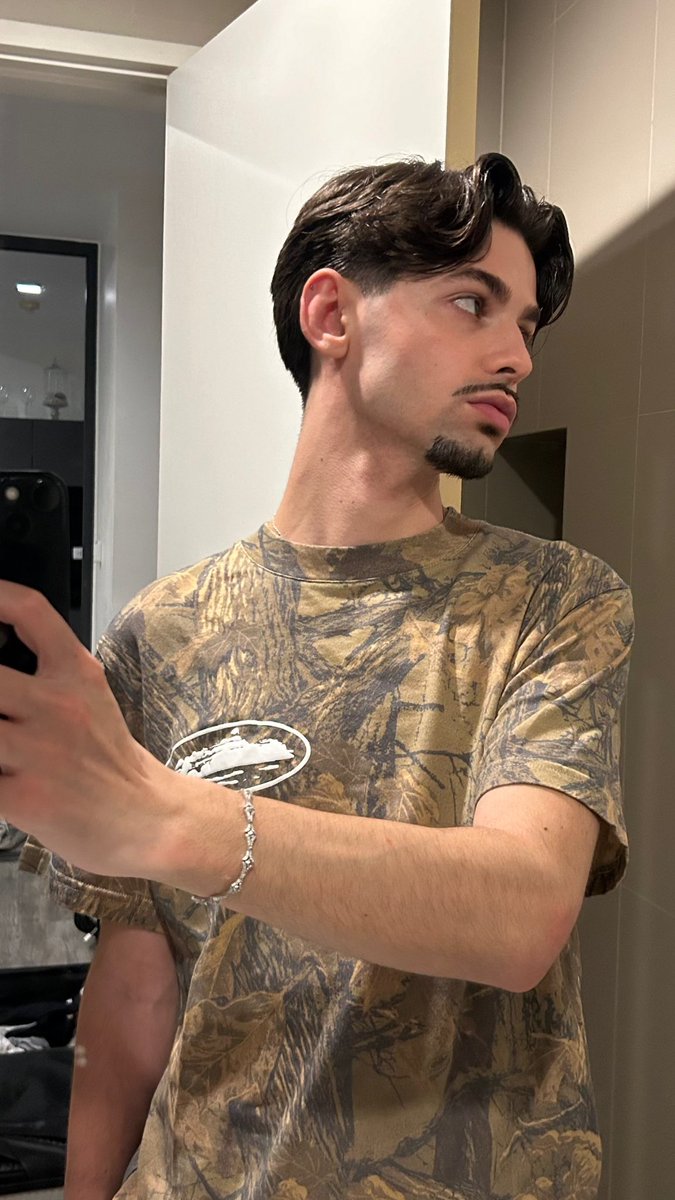 𝒞𝒶𝓁𝓁 ℳ𝑒 ℰ𝓁𝓁𝒾𝑜𝓉 tweet media