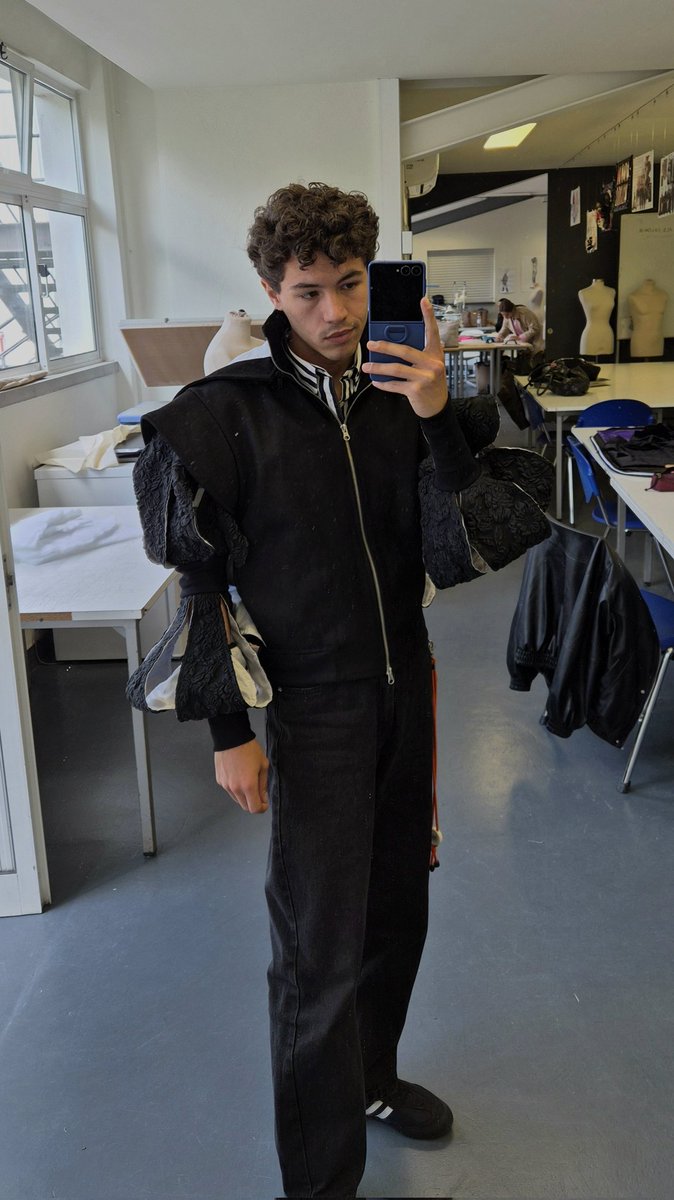 PFreixieiro's tweet photo. Bomber made by me 🤭 https://t.co/H6fTbEs9qN