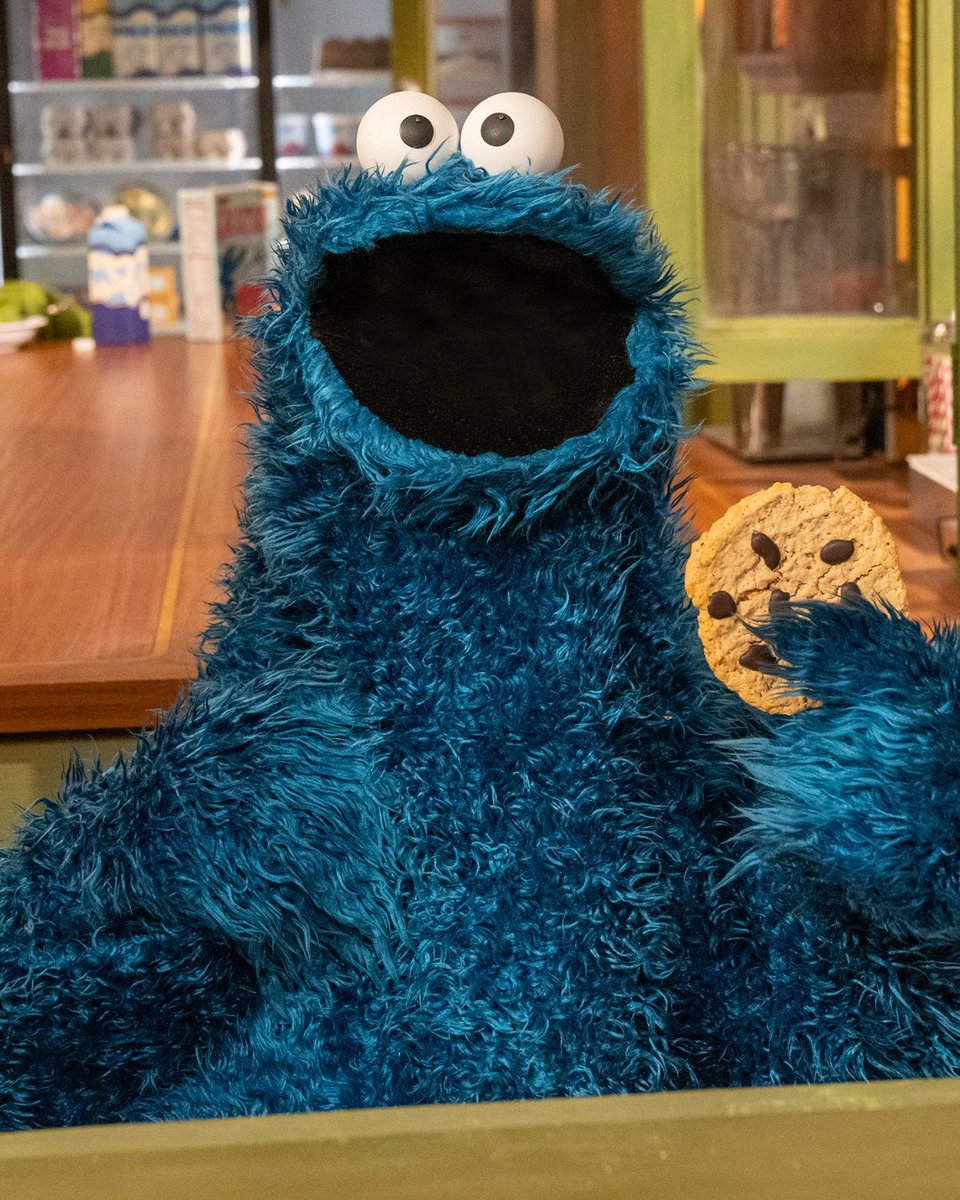Cookie Monster tweet media