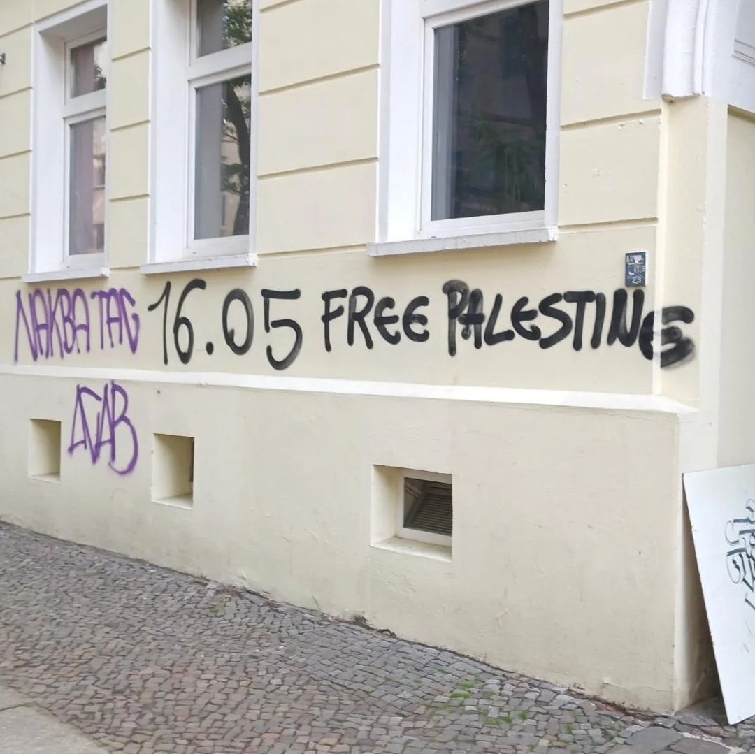 Radical Graffiti tweet media