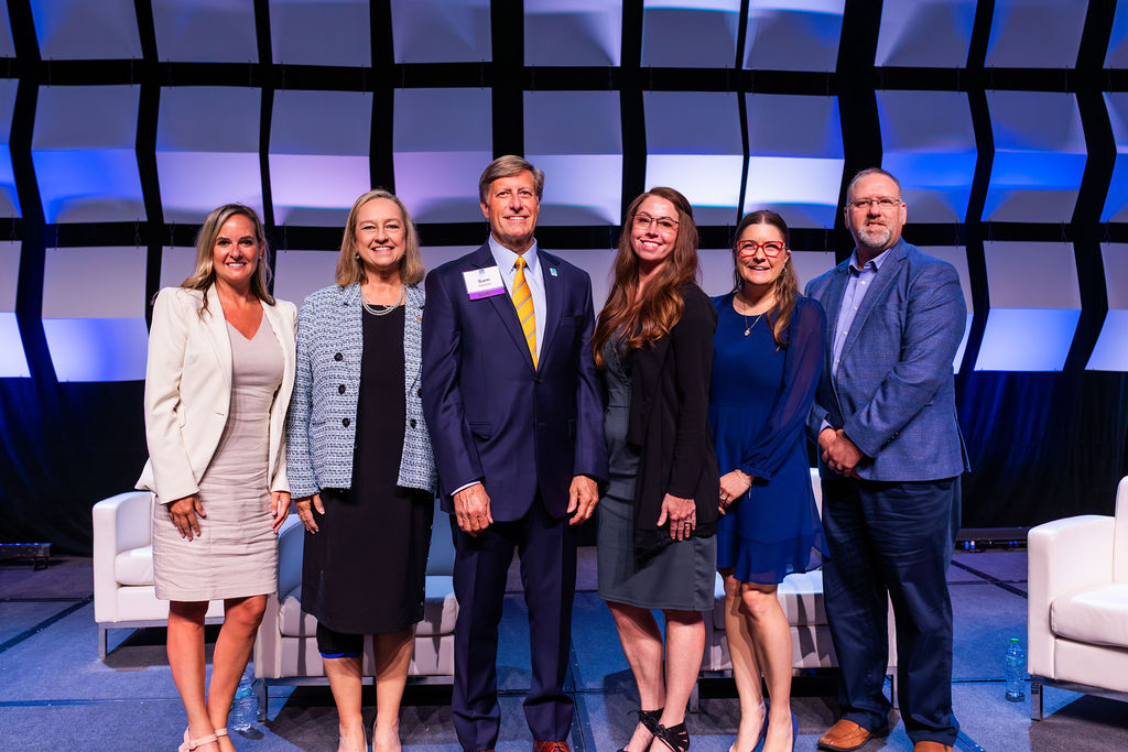FBFinancialCorp's tweet photo. Proud to be the presenting sponsor of the Leadership Knoxville Luncheon, celebrating leaders shaping a stronger Knoxville. #LeadershipKnoxville #FirstBank #CommunityImpact https://t.co/WbEMJWsQqe
