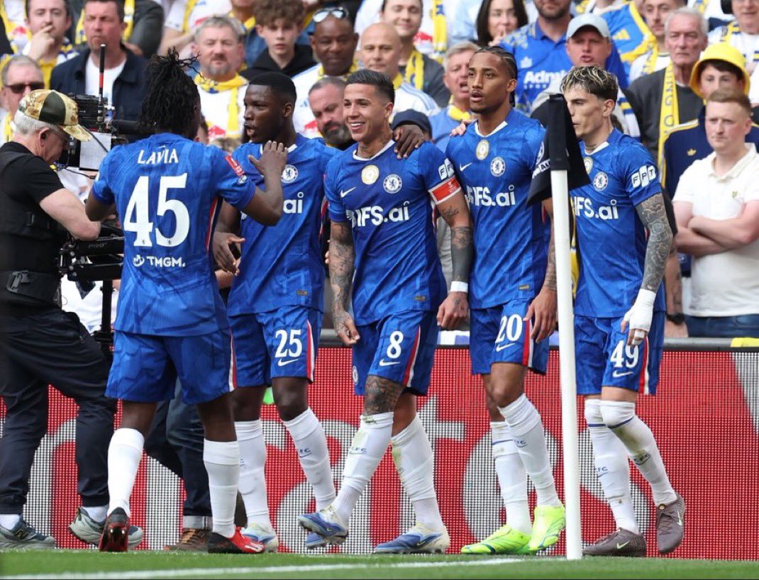 TIMILEYIN tweet media