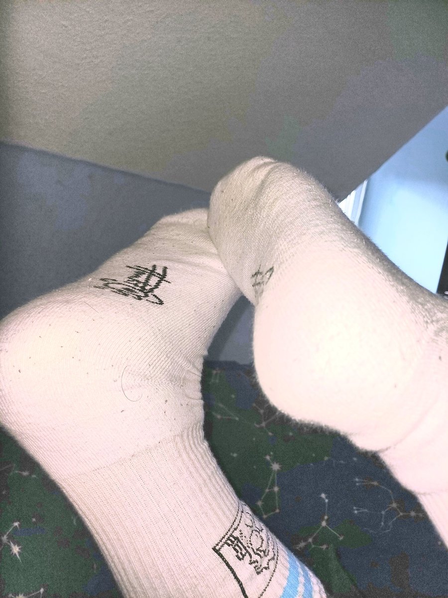 Sockslover97's tweet photo. More pictures of me in my #whitesocks #malefeet #photography #socks #sexysocks #socksfetish #malefeetfetish #whitesocksfetish https://t.co/pCxo6YtAWP