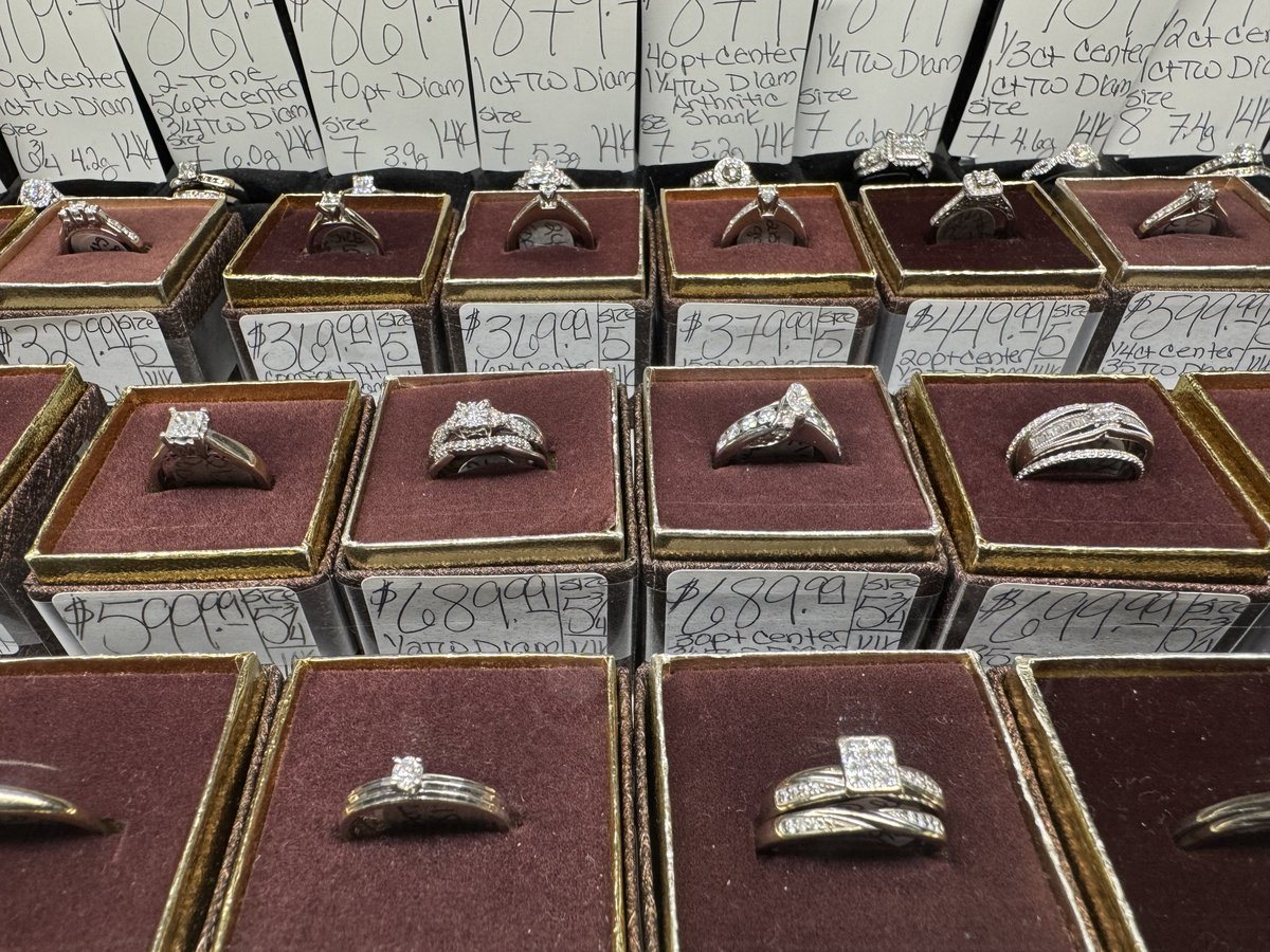 DickerandDeal's tweet photo. It’s PAYDAY! 💸 Treat yourself—or someone special—to something that truly shines. From dazzling rings to bold chains, Dicker &amp; Deal has the perfect bling to celebrate your hard work. Stop in today and upgrade your look without breaking the bank! https://t.co/2BKzXWe9Jz