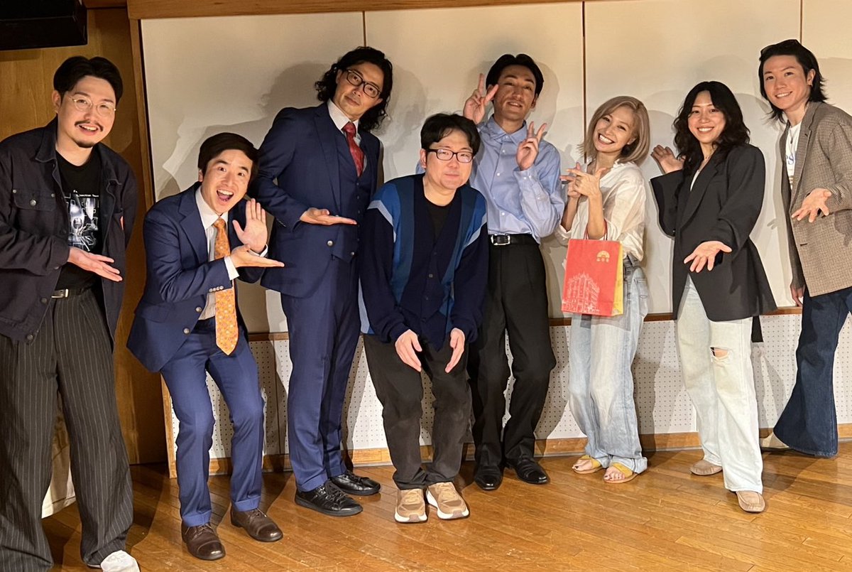 CandyRehi's tweet photo. #D社の短編集 初日あけました！！
ご来場の皆様ありがとうございました！！

明日は千秋楽です！笑
明日来て下さるみなさんのおかげで今日の追加公演もできました☺️✨

お待ちしております！！！

#D社の公演 
#ありもしない 出演者の皆さんと📸 https://t.co/Fe9tFwo734