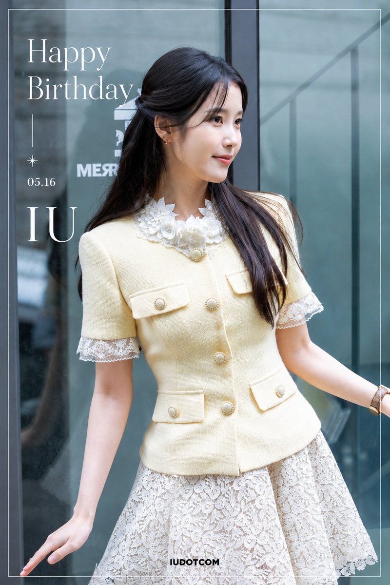 IUdotcom's tweet photo. #장원출신_아이유_생일입니다만
#HAPPY_JI3UN_D4Y
#iu #아이유 https://t.co/KtRcZePSzR