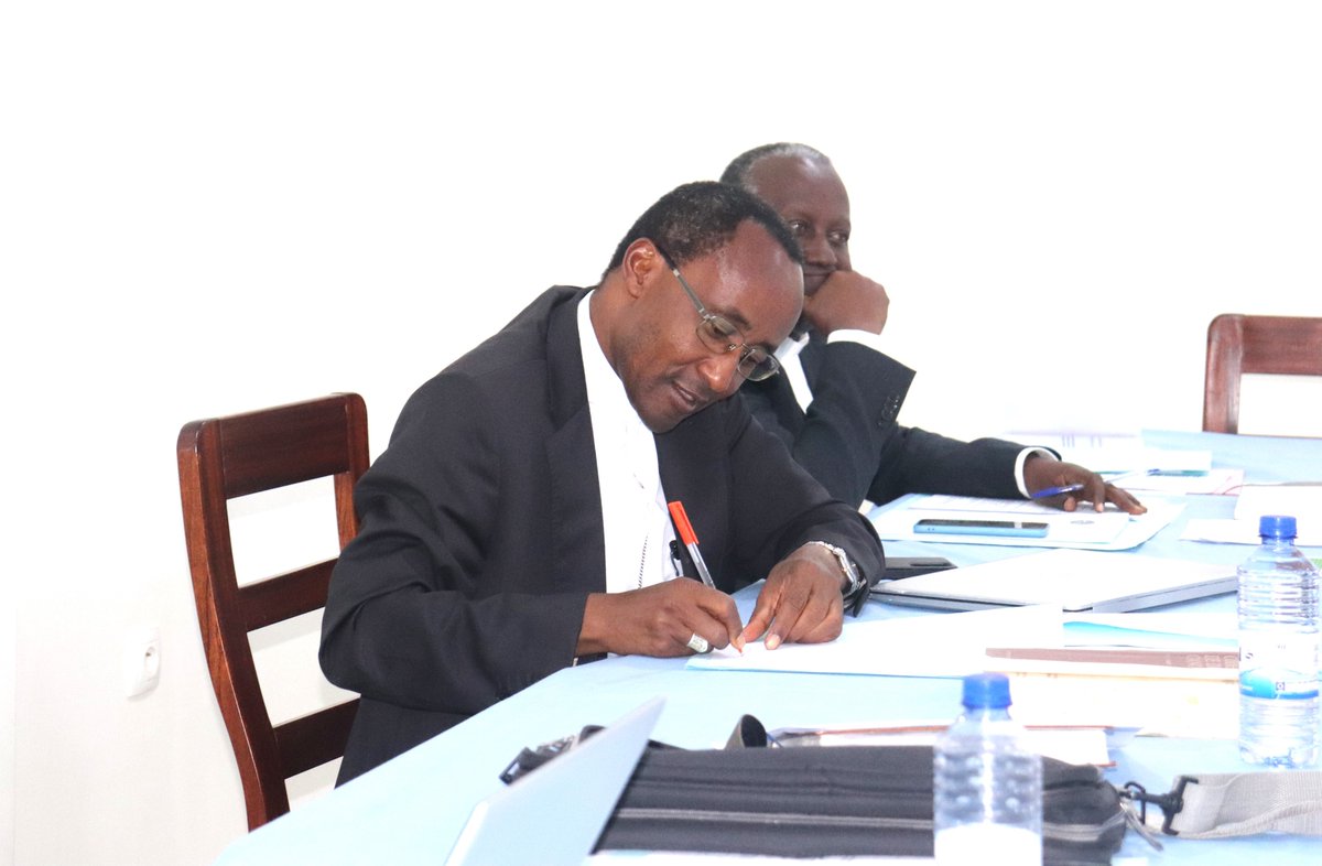 Kinyamateka_KM's tweet photo. Kuri uyu wa 15 Gicurasi 2026, Abepeskopi Gatolika mu Rwanda basoje Inteko rusange ya 178 yari imaze iminsi 4 ibera ku  Ruyenzi muri Centre Pastoral de la Conference Episcopale du Rwanda. Ni Inama yari iyobowe na  Nyiricyubahiro Antoine Karidinali Kambanda,  Arkiyepiskopi wa Kigali, akaba na perezida w’Inama y’Abepiskopi Gatolika mu Rwanda, yitabiriwe kandi na Myr Daniel Tumiel , Umunyamabanga mu biro by'Intumwa ya Papa mu Rwanda (Apostolic Nunciature)